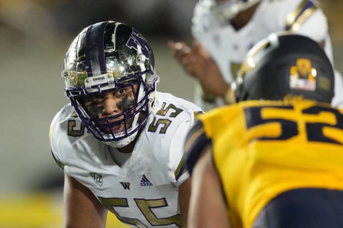 Washington offensive lineman Troy Fautanu